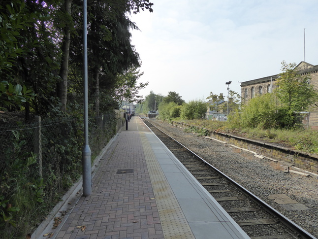 Brierfield platforms looking
south