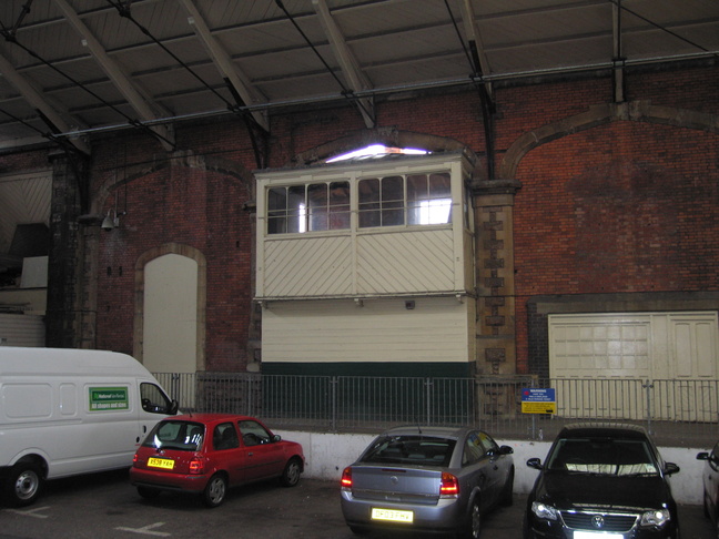 Bristol Temple Meads
old station signalbox