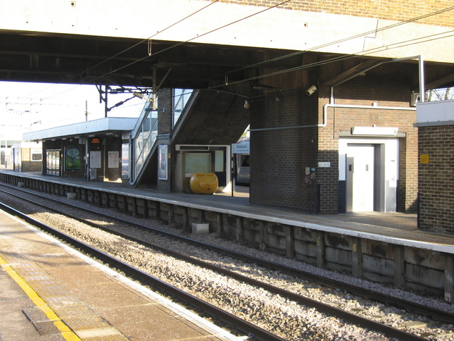Broxbourne platform 2