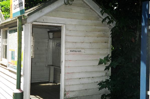 Brundall Gardens Shed