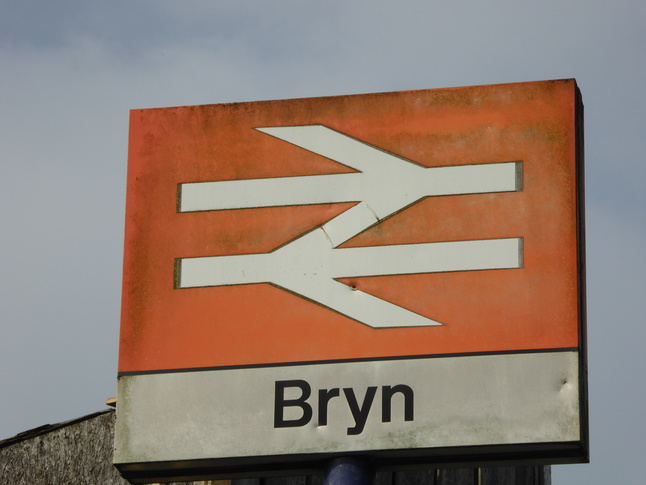 Bryn station sign