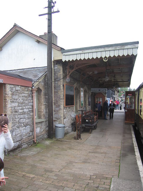 Buckfastleigh building