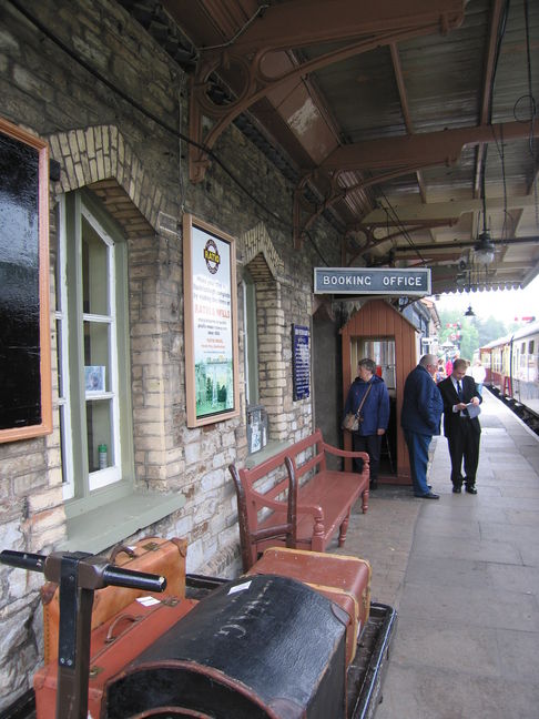 Buckfastleigh under
canopy