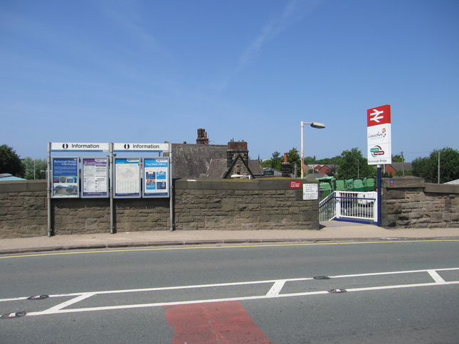 Burscough Bridge
bridge-level entrance