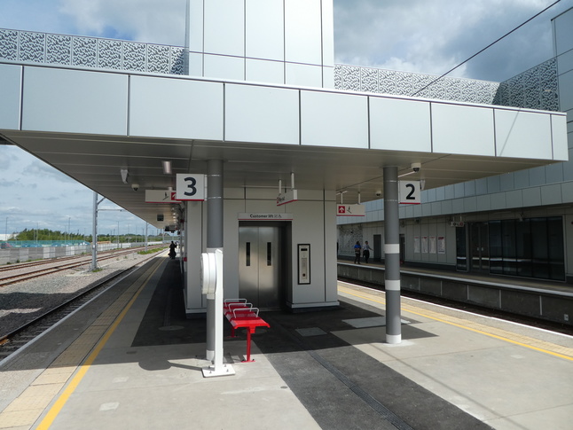 Cambridge North platforms 2 and 3 canopy