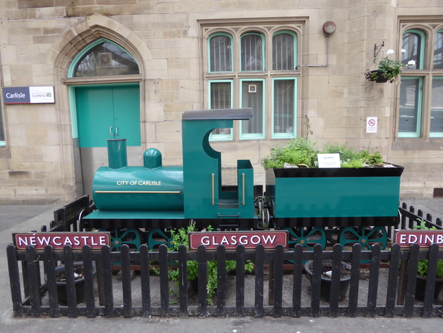 Carlisle platform 3 locomotive
planter