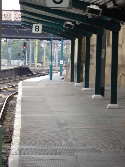 Carlisle platform 8 looking west