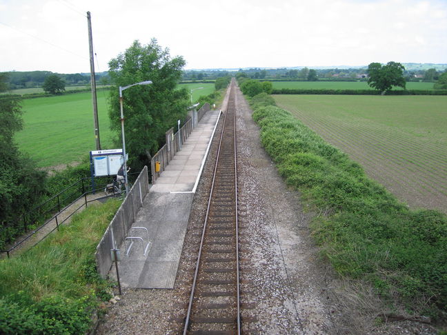 Chetnole looking north from
bridge