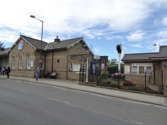 Clitheroe platform 1 entrance