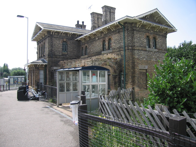 Collingham platform 1 shelter