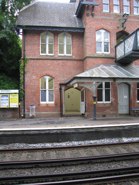 Cressington platform 1 entry