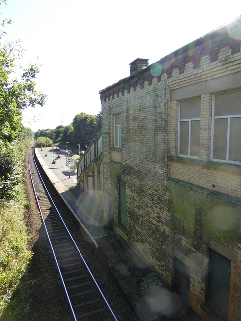 Daisy Hill platform 1 side