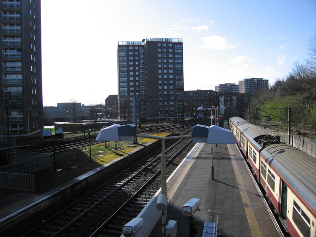 Dalmuir platforms 4 and 5 looking west