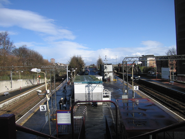 Dalmuir platforms 2 and 3 from
footbridge looking east