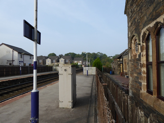 Dalton platform 1 looking west