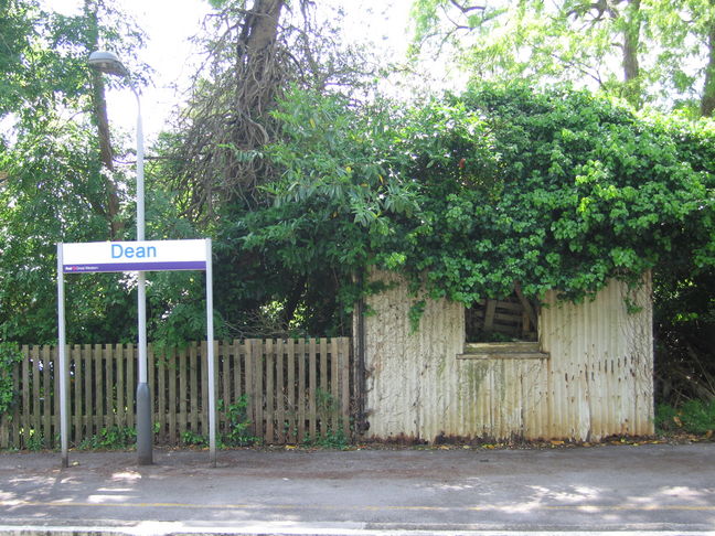 Dean platform 2 old shelter