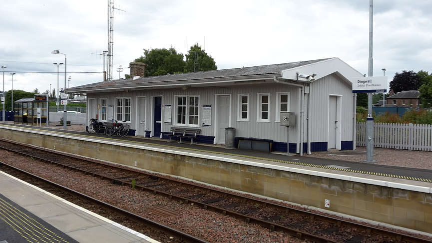 Dingwall platform 2