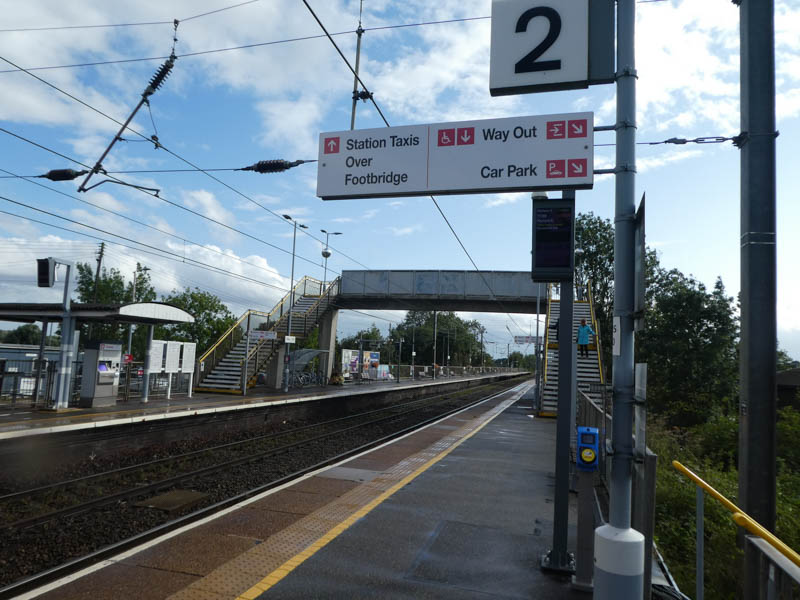 A ramped exit leads from platform 2 to the car park