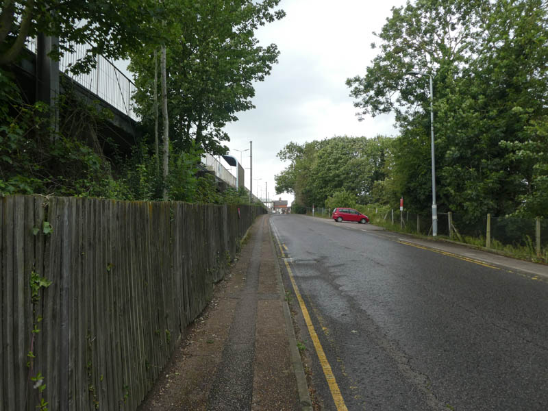 The approach road to Diss from the south.