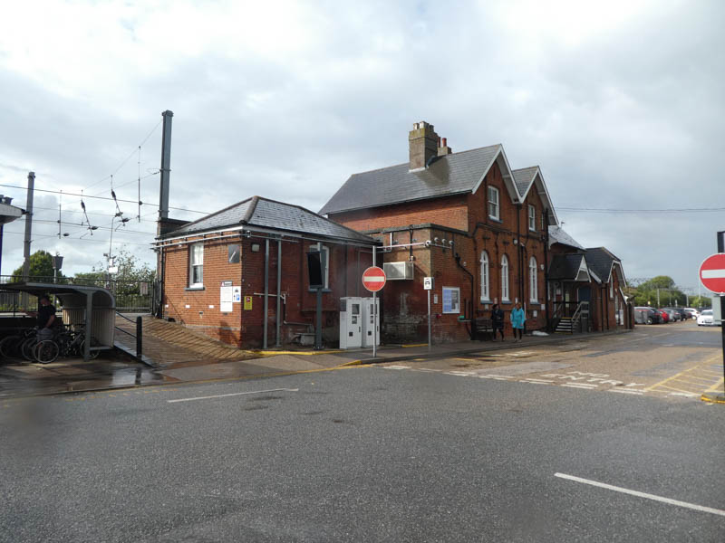 The old ramped entrance to the side of the Diss station building