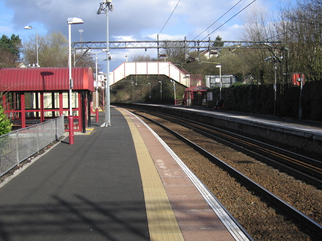 Drumchapel platforms looking
east