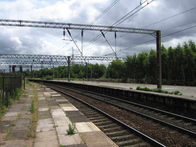 Edge Hill platform 2 looking east