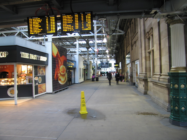 Edinburgh Waverley
building side