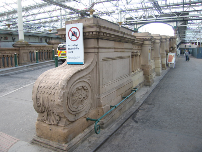 Edinburgh Waverley exit
ramp
