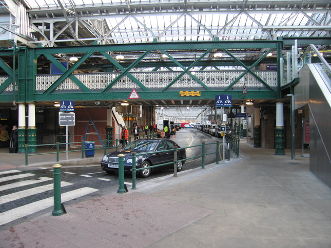 Edinburgh Waverley access
road looking east