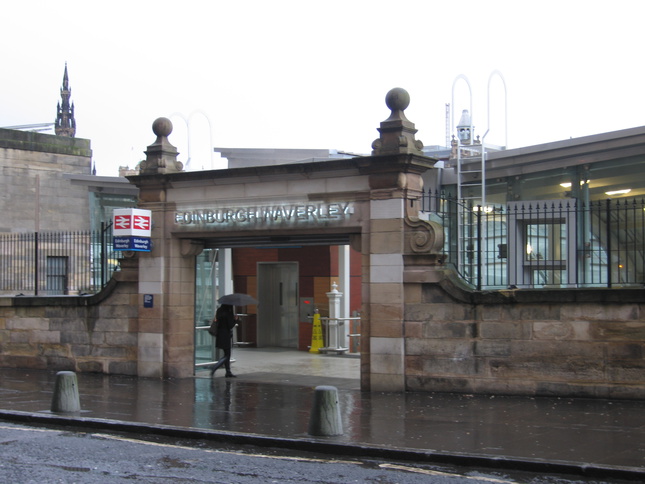 Edinburgh Waverley
south entrance
