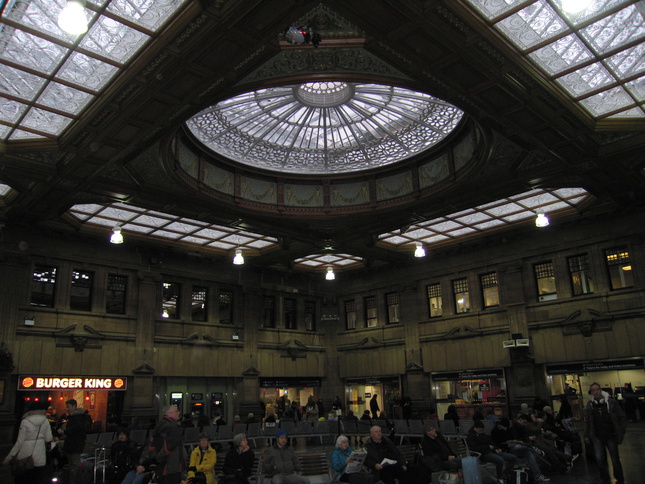 Edinburgh Waverley
ticket office roof