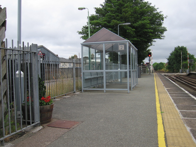 Elmswell platform 2 shelter
