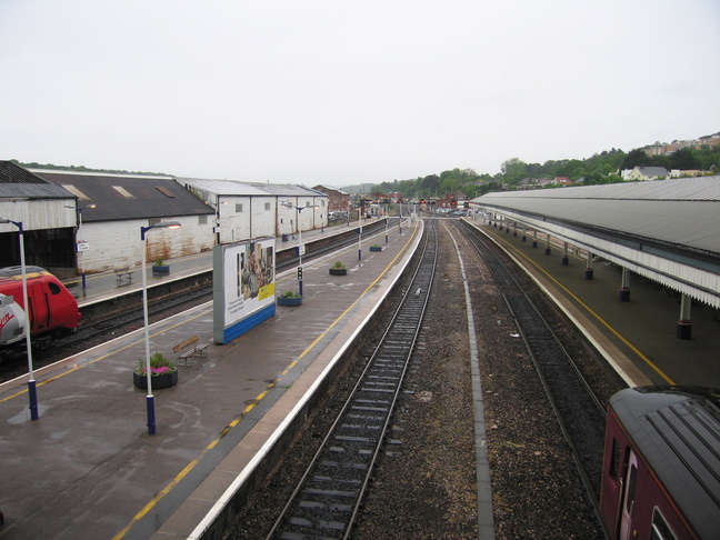 Exeter St Davids looking
north from northern footbridge