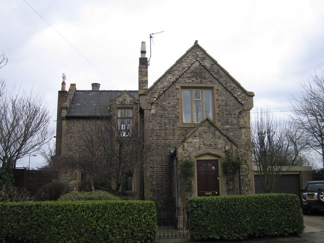 Fiskerton station building