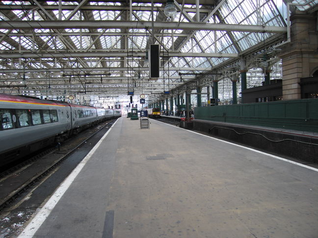 Glasgow Central platforms 7 and
8