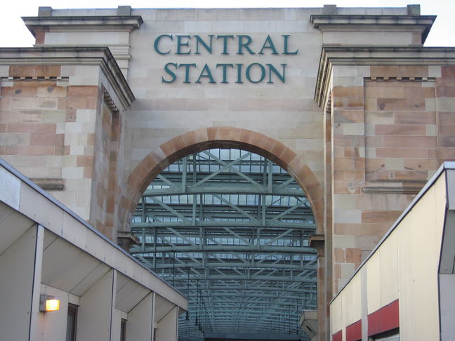 Glasgow Central entrance
portal