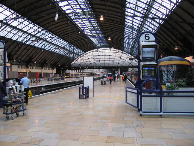Glasgow Queen Street
platforms 5 and 6