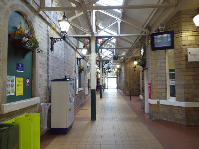 Glossop ticket hall