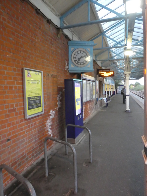 Goole platform 1 clock