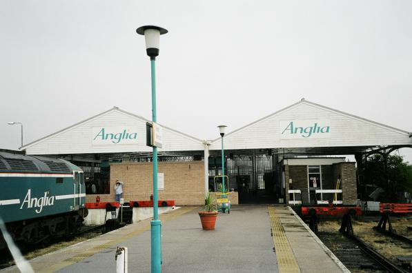 Great Yarmouth station roof ends