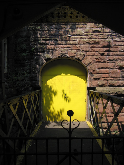 Green Lane disused footbridge
end