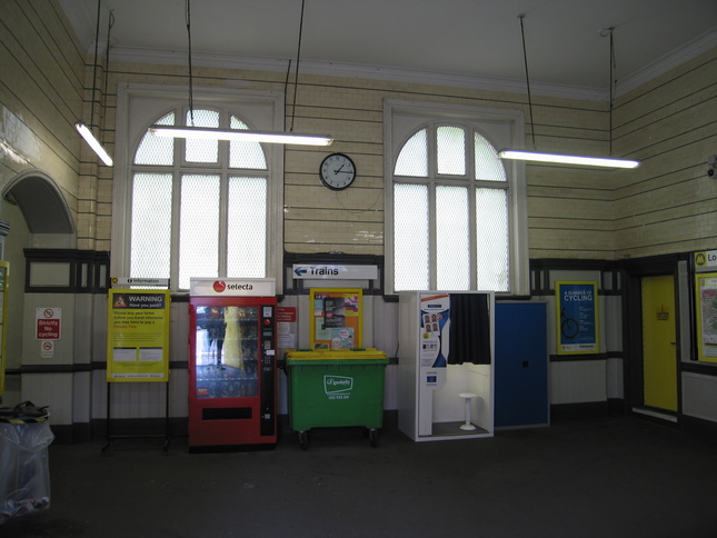 Green Lane ticket hall