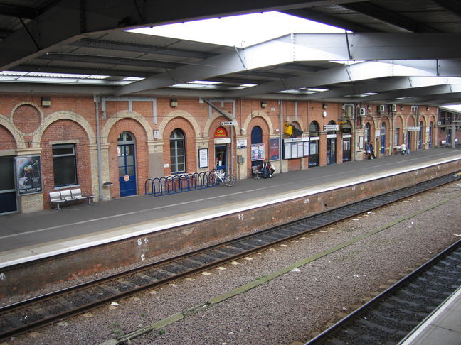 Grimsby Town platform 1
