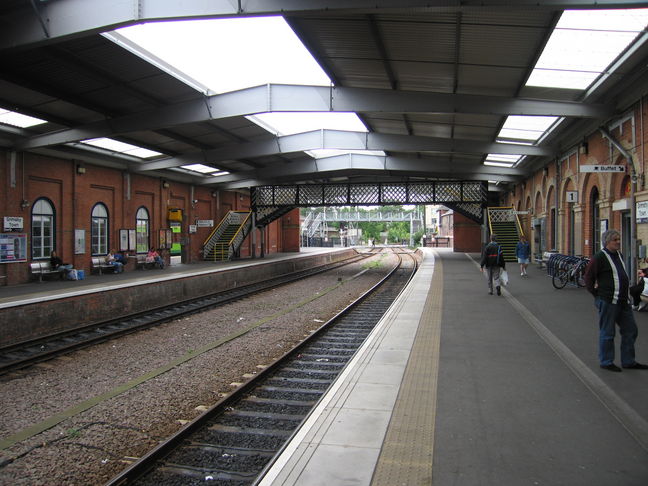 Grimsby Town platforms 1 and 2