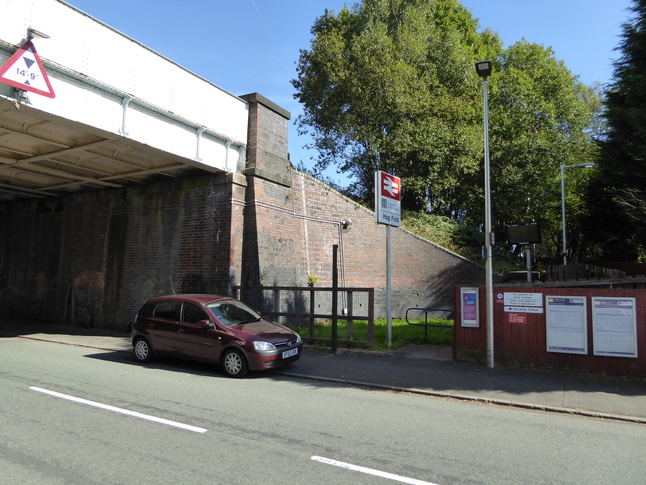 Under the bridge to the platform 2 entrance