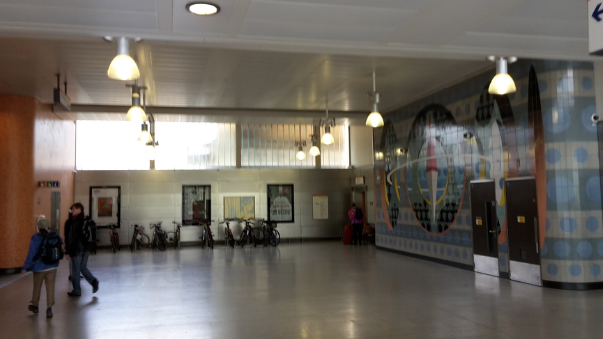 Haggerston concourse