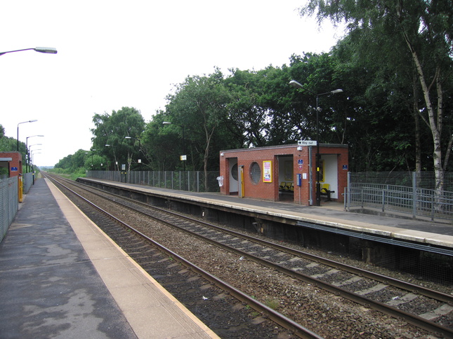 Halewood platforms looking east