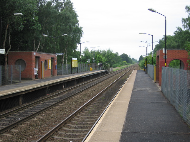 Halewood platforms looking west