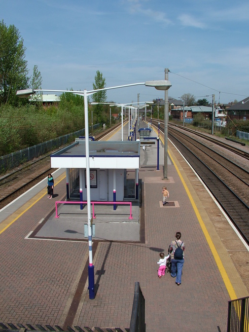 Hatfield platforms 2 and 3 looking
north