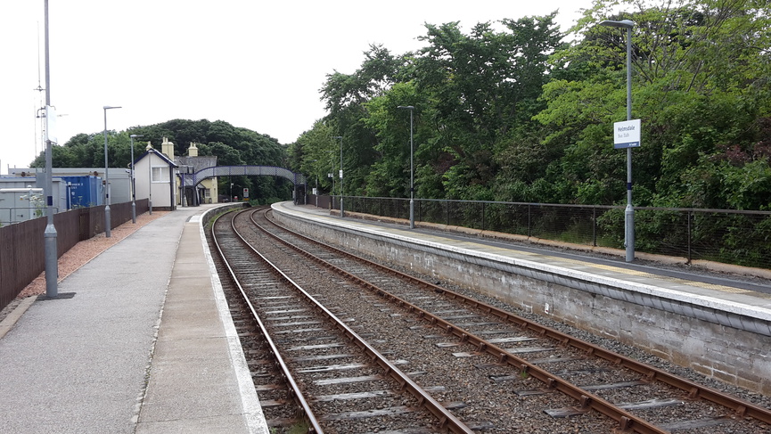 Helmsdale platforms looking south